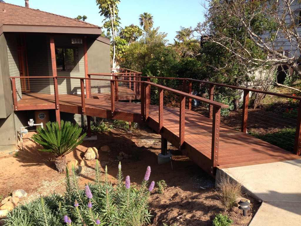 Custom Hardwood Decks and Railings